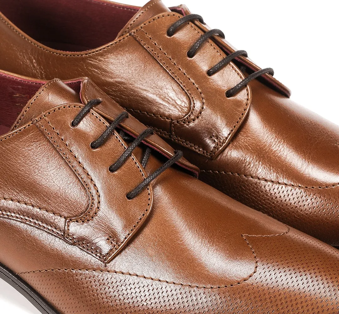 ADAM F0844 Zapato de Cordones Marrón