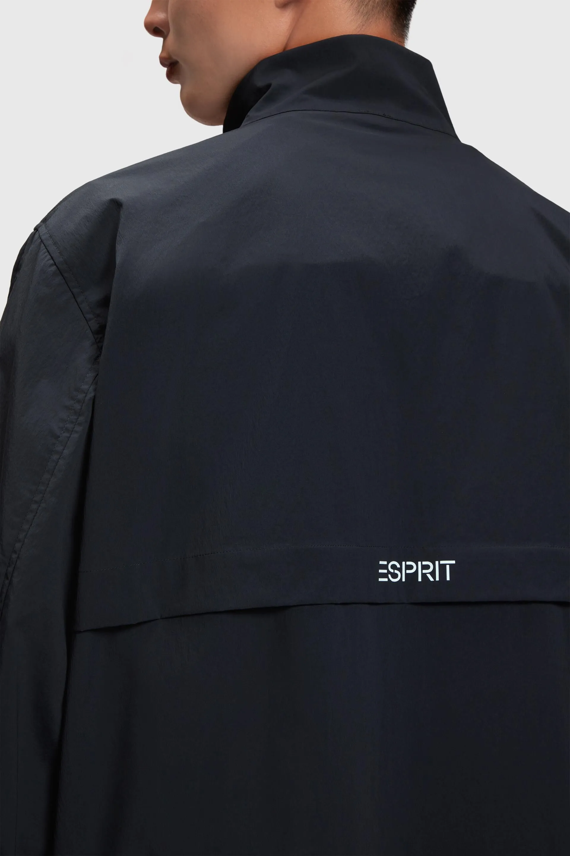Anorak con media cremallera