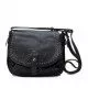 bolsos Xti negro con tachuelas