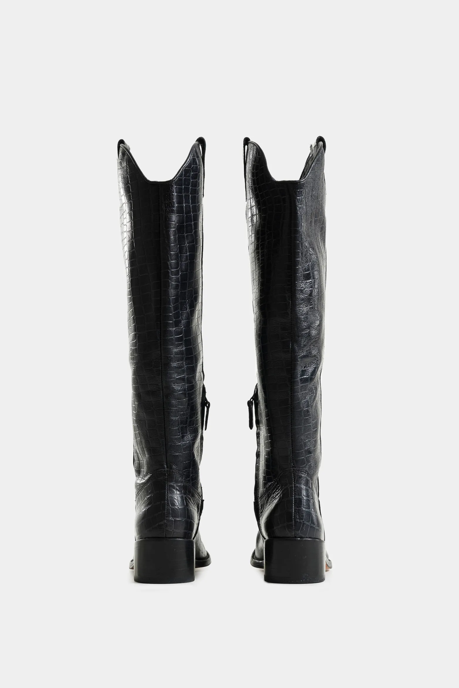 Botas amapola de cuero grabado con placa para mujer tacón rústico