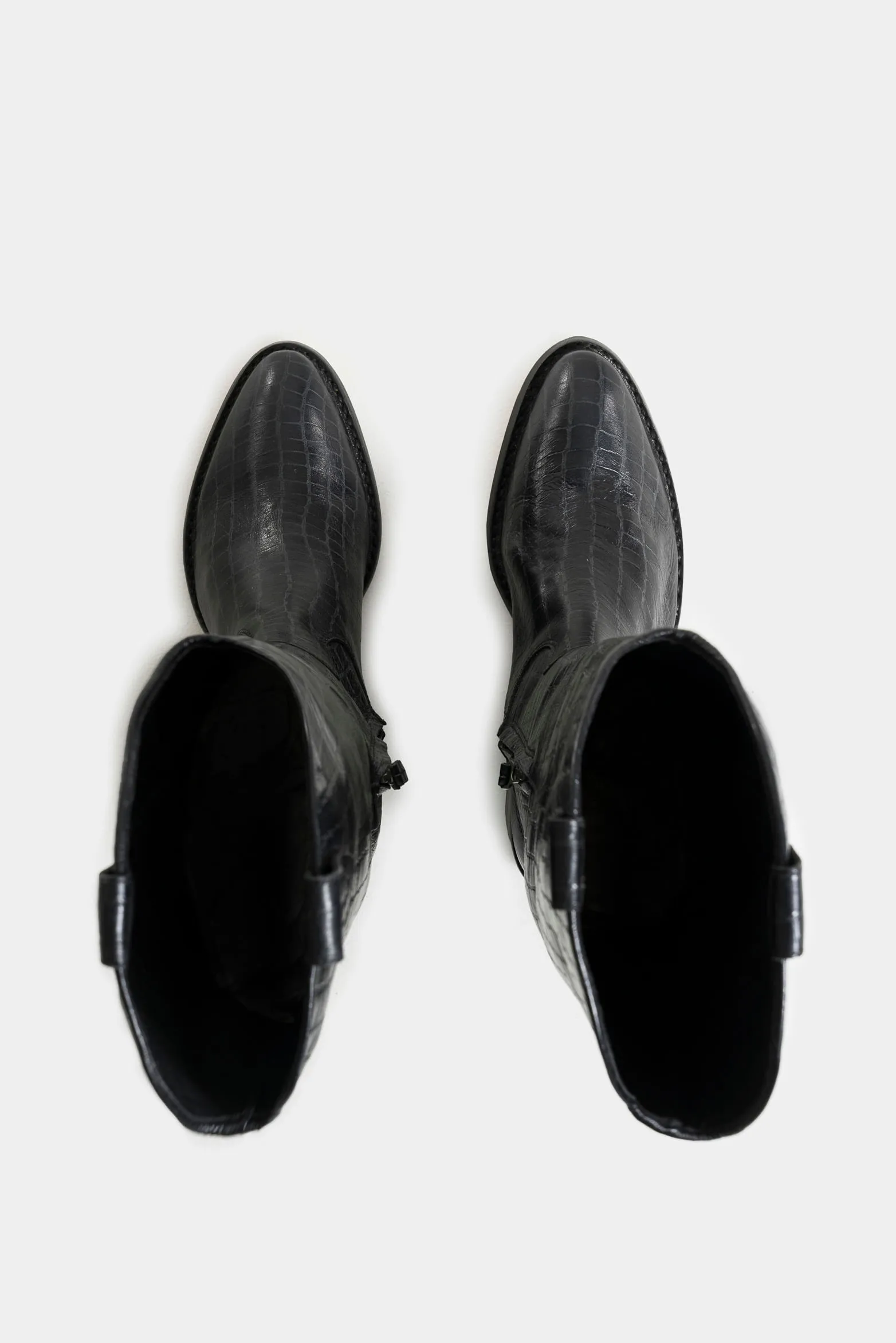 Botas amapola de cuero grabado con placa para mujer tacón rústico