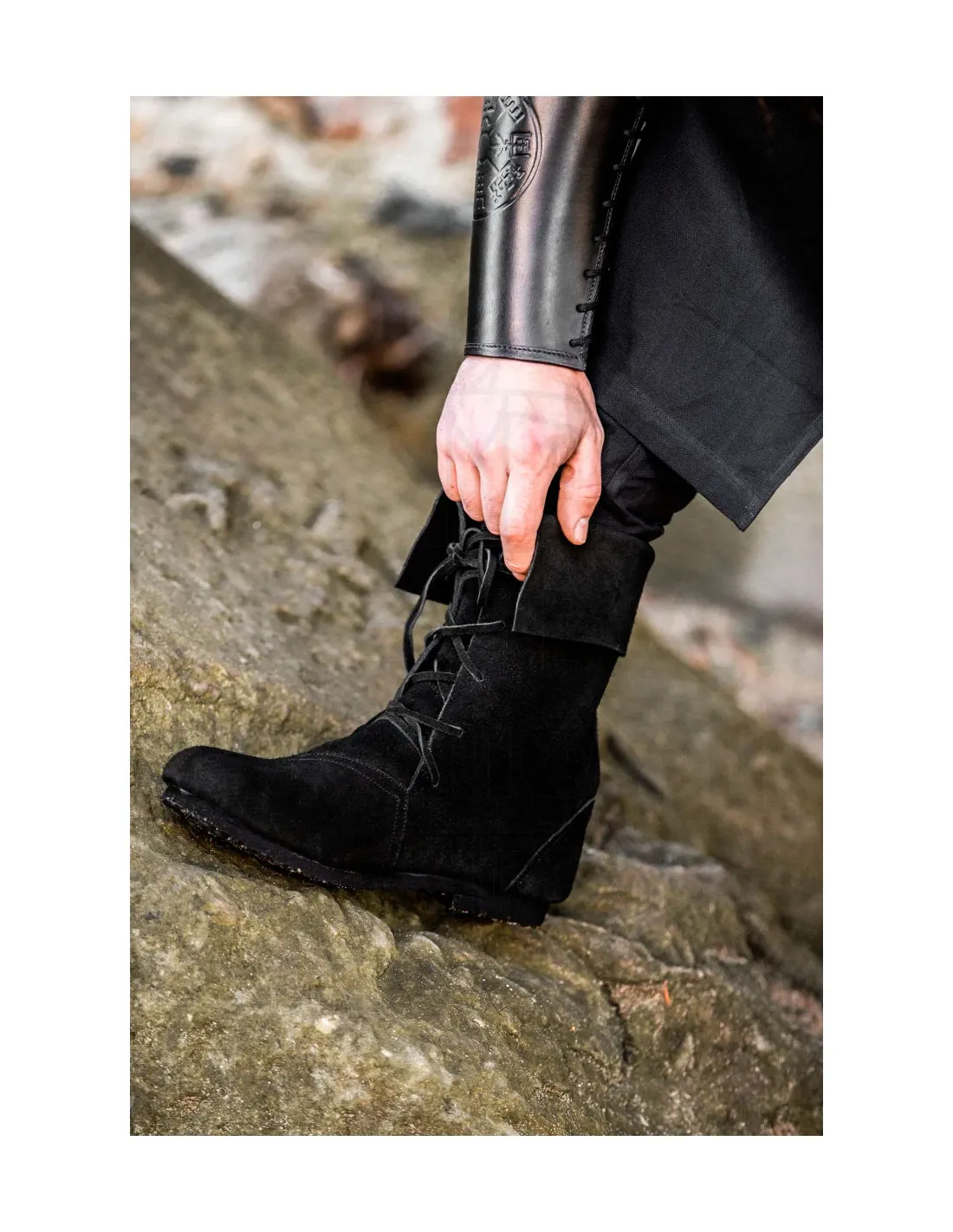 Botas medievales Aurin con puño, negro