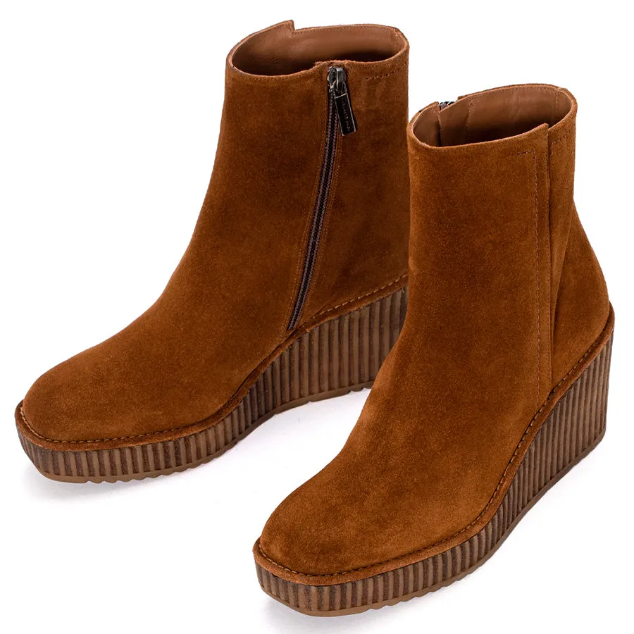 BOTIN PLATAFORMA CLAUDIA VELOUR CUERO