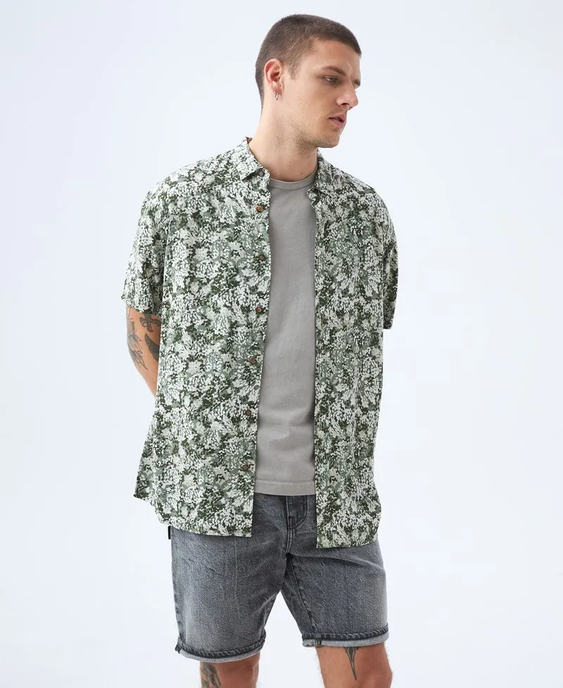 Camisa con camuflado para hombre