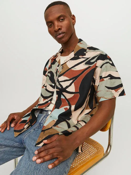 CAMISA CON ESTAMPADO NEGRO  JORSEQUOIA