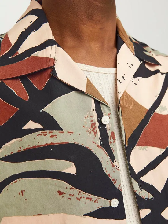 CAMISA CON ESTAMPADO NEGRO  JORSEQUOIA