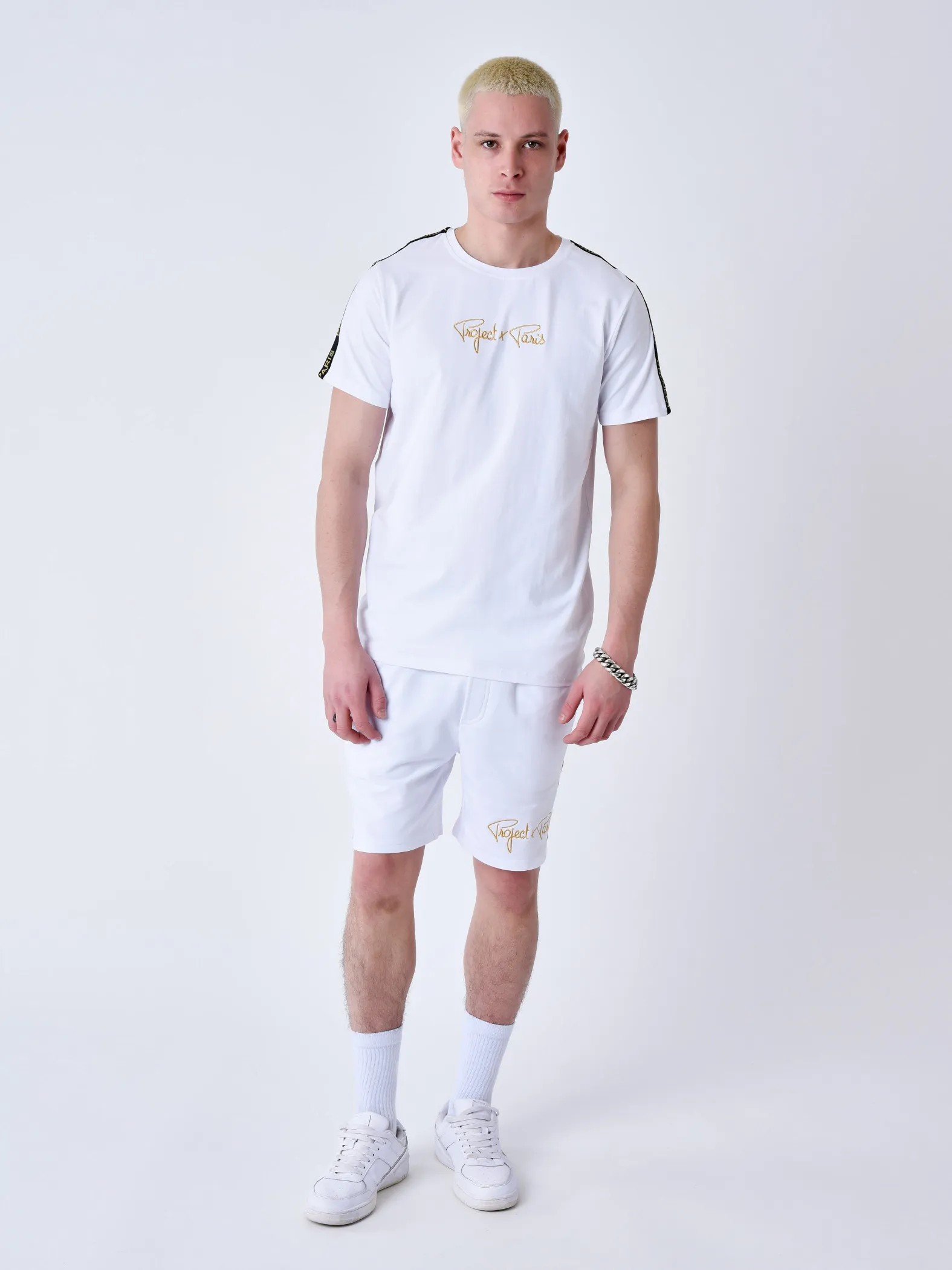 Camiseta clásica Rayas bordadas en los hombros