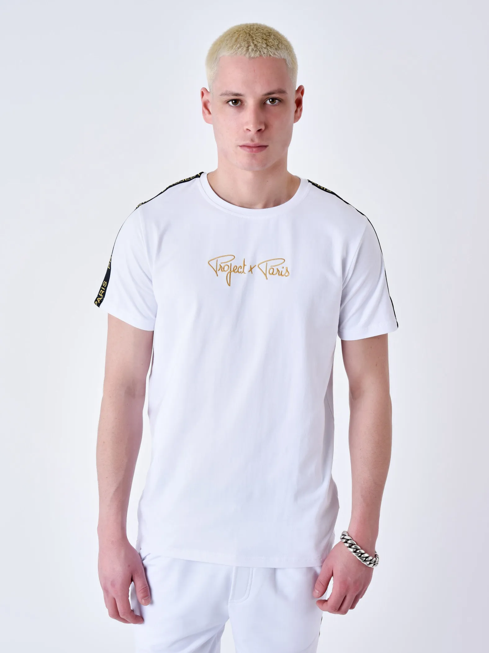 Camiseta clásica Rayas bordadas en los hombros