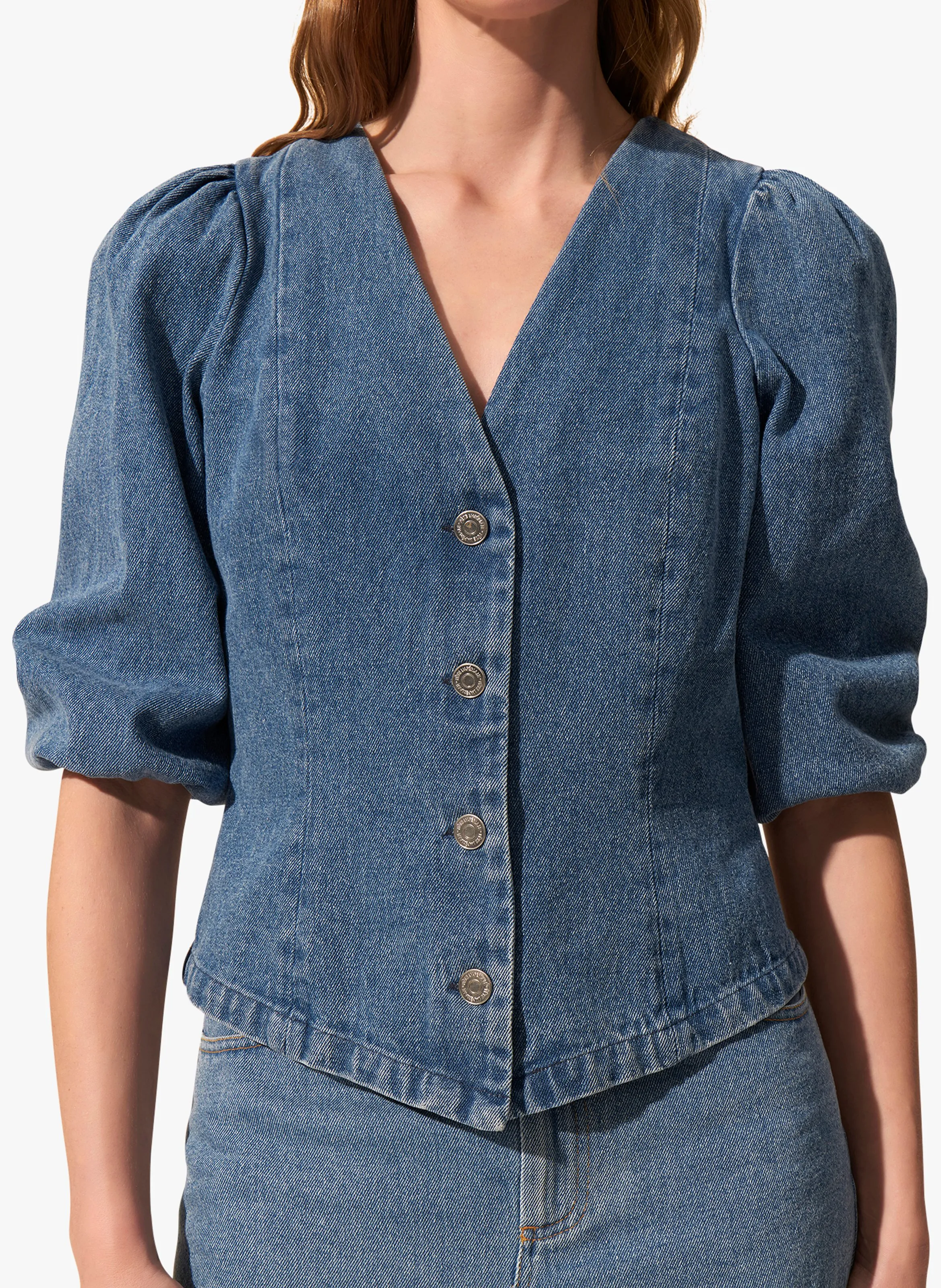 FETE IMPERIALE VICTORIA  TOP DE DENIM DE ALGODóN CON CUELLO DE PICO Y BOTONES EN AZUL