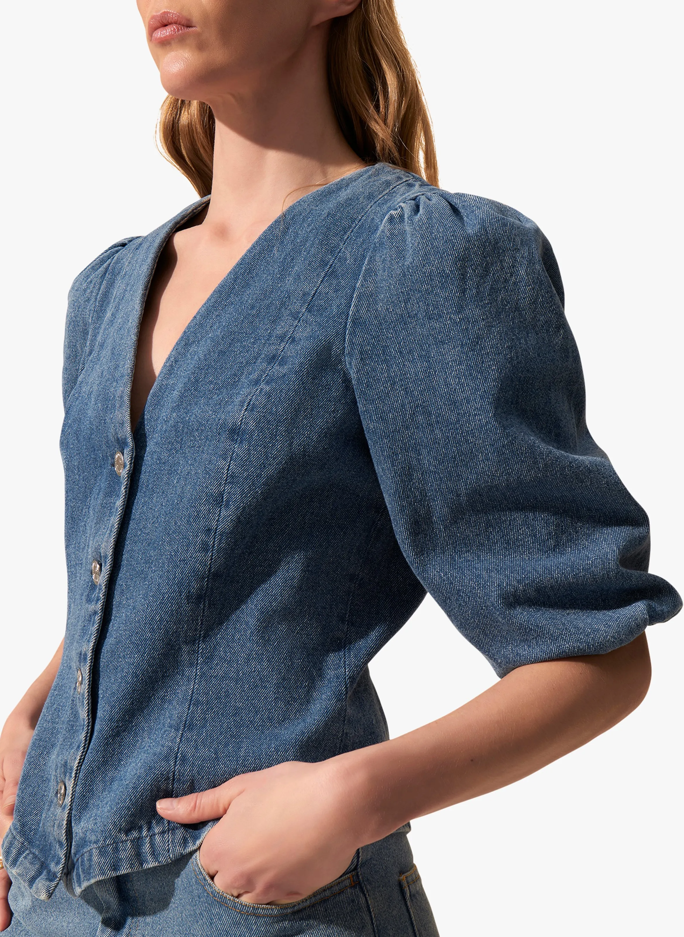 FETE IMPERIALE VICTORIA  TOP DE DENIM DE ALGODóN CON CUELLO DE PICO Y BOTONES EN AZUL