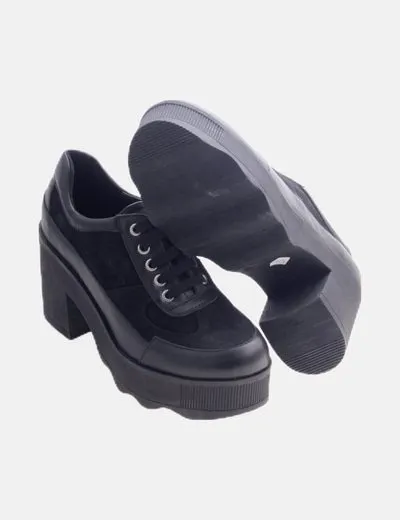 Gaia shoes Mocasin negro tacón