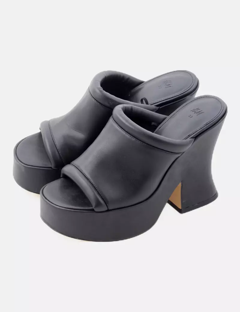 H&M Zueco de tacón negro