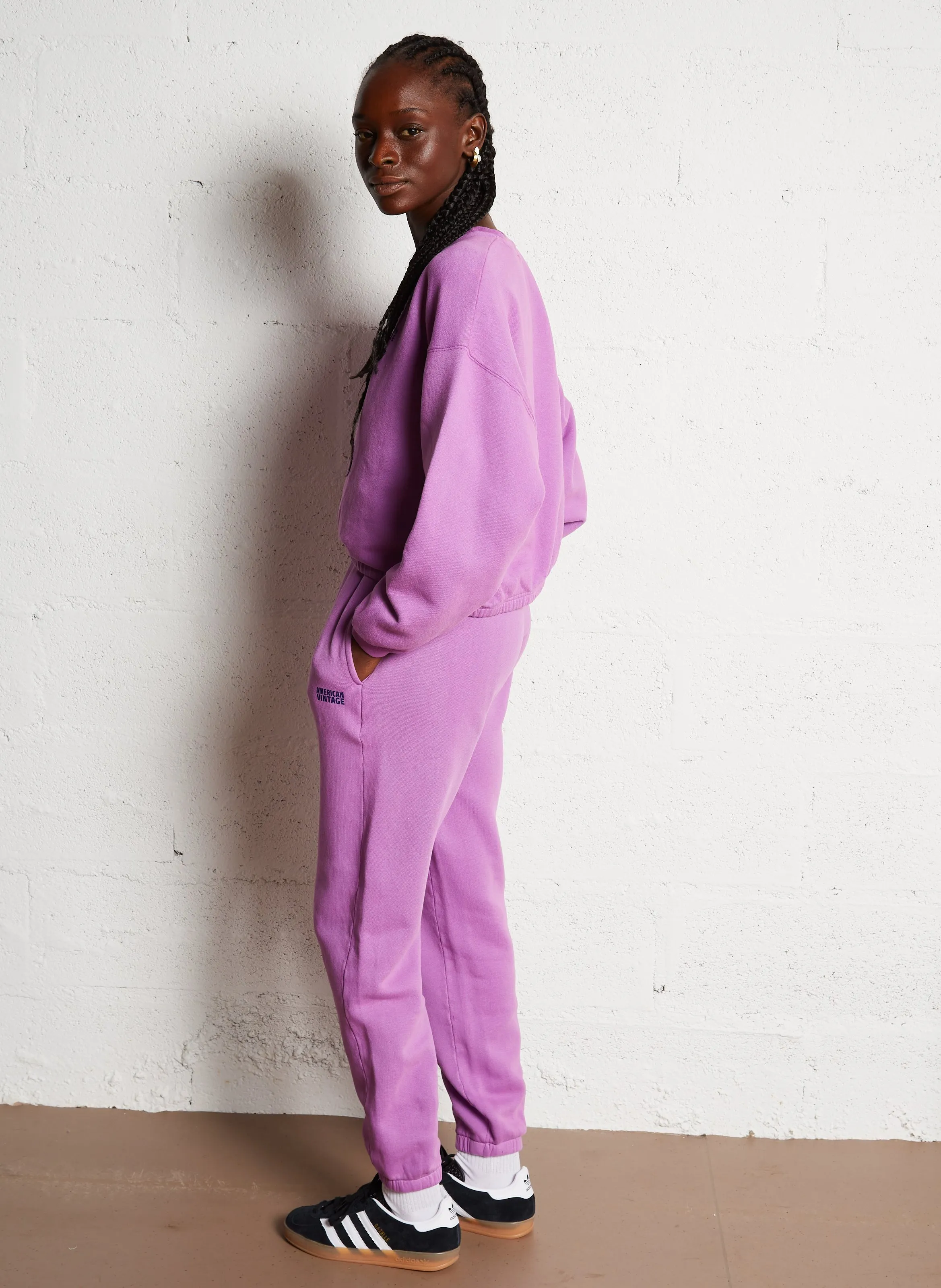 IZUBIRD  SUDADERA CORTA DE MEZCLA DE ALGODóN CON CUELLO REDONDO EN VIOLETA