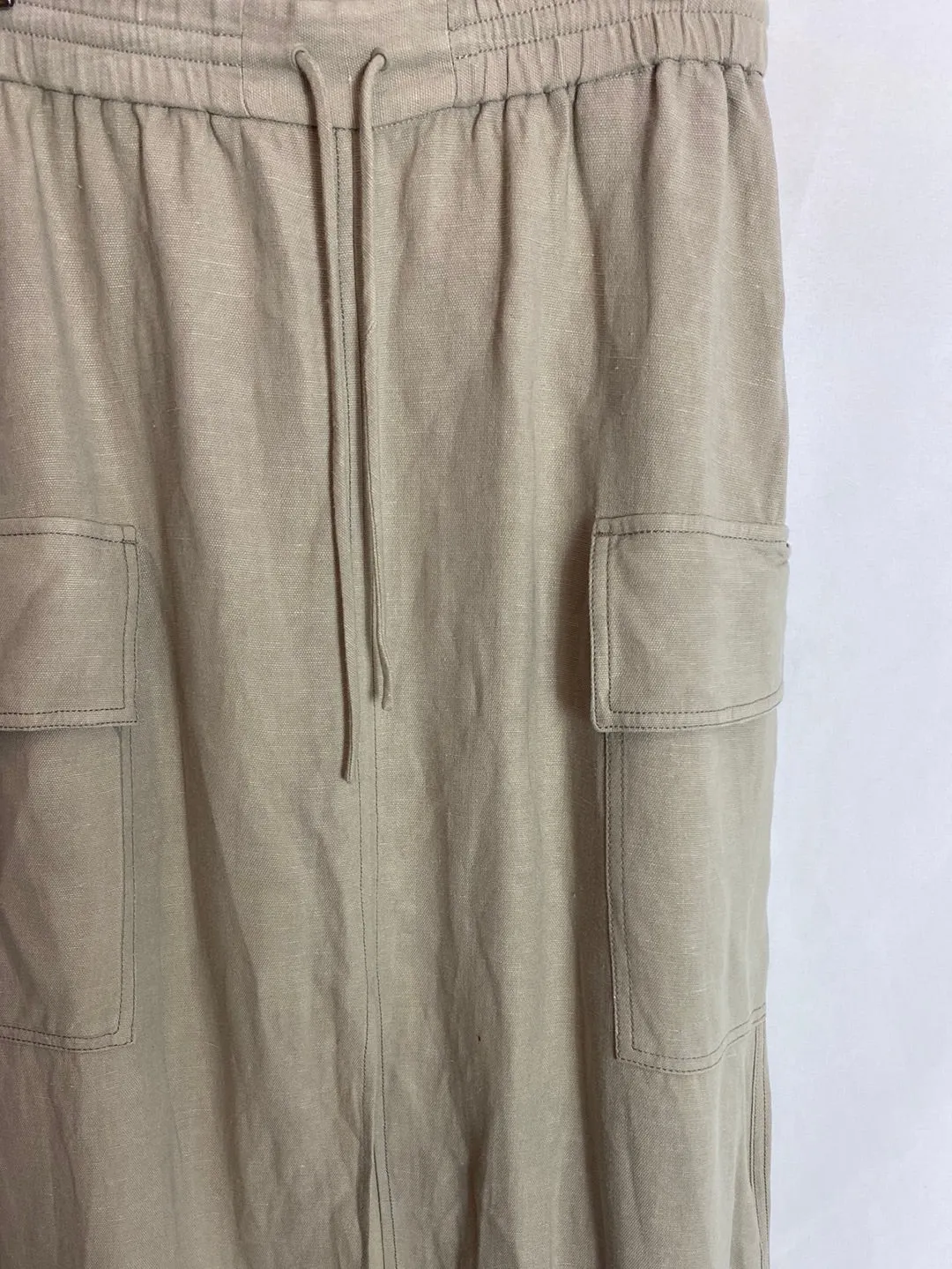 MASSIMO DUTTI. Falda cargo midi. T.S