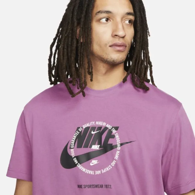 NIKE SPORTSWEAR GRAPHIC TSHIRT