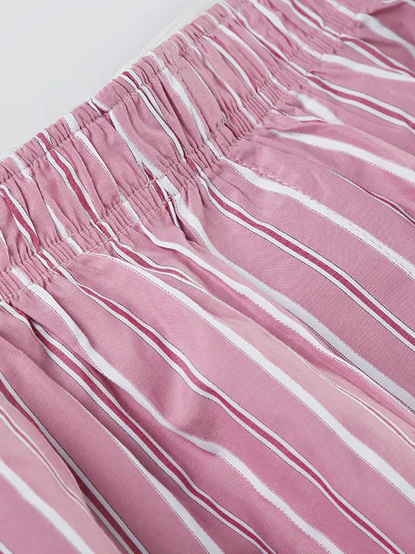 Pantalones cortos de rayas verticales rosados