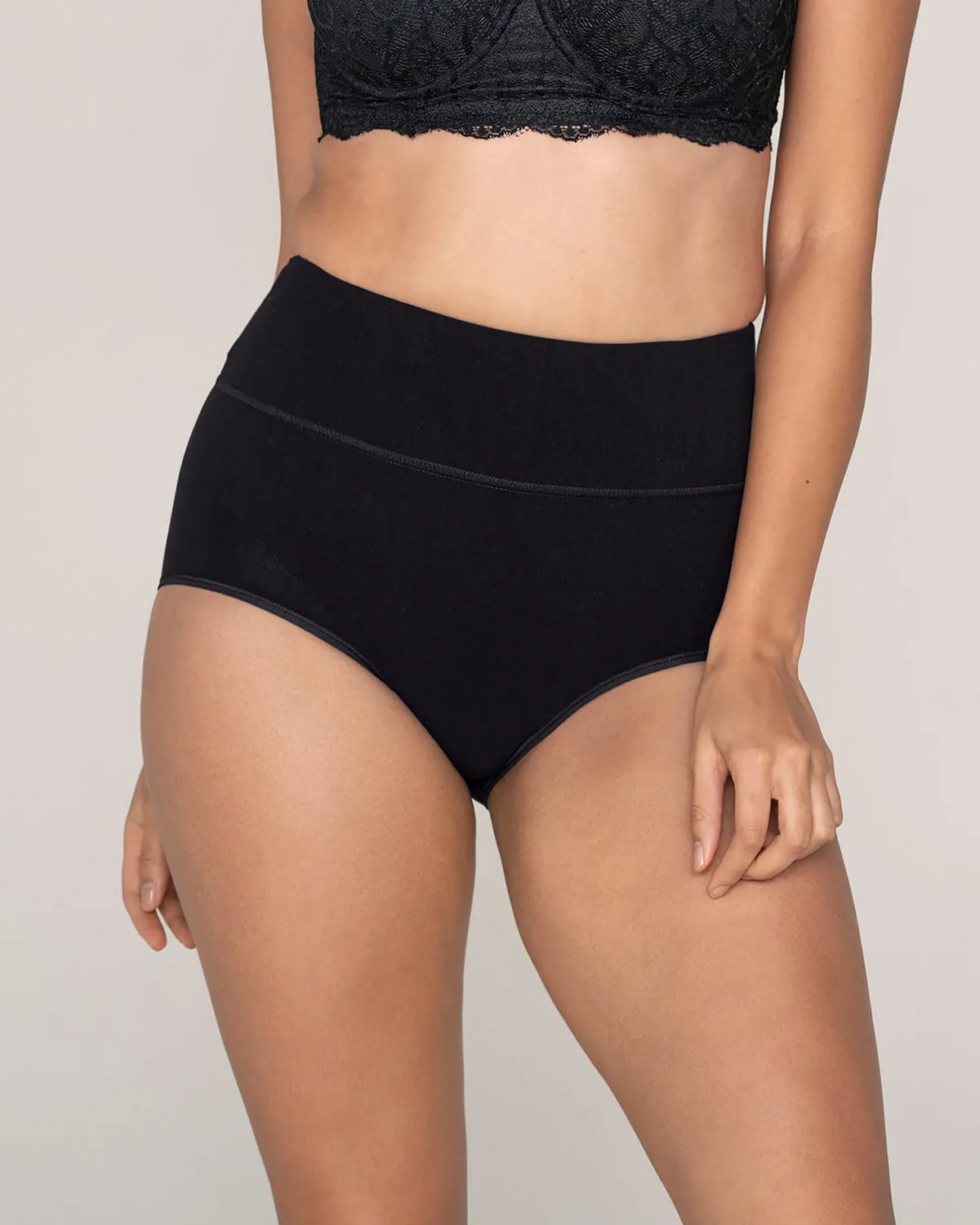 Panty faja de compresión moderada tiro alto en SkinFuse