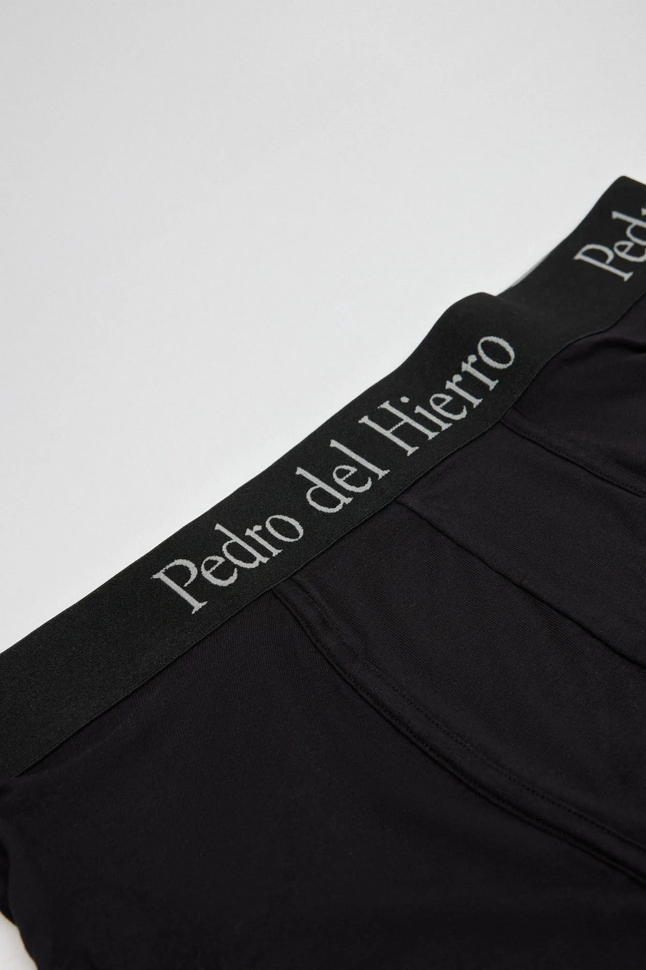 Pedro del Hierro Boxer punto liso