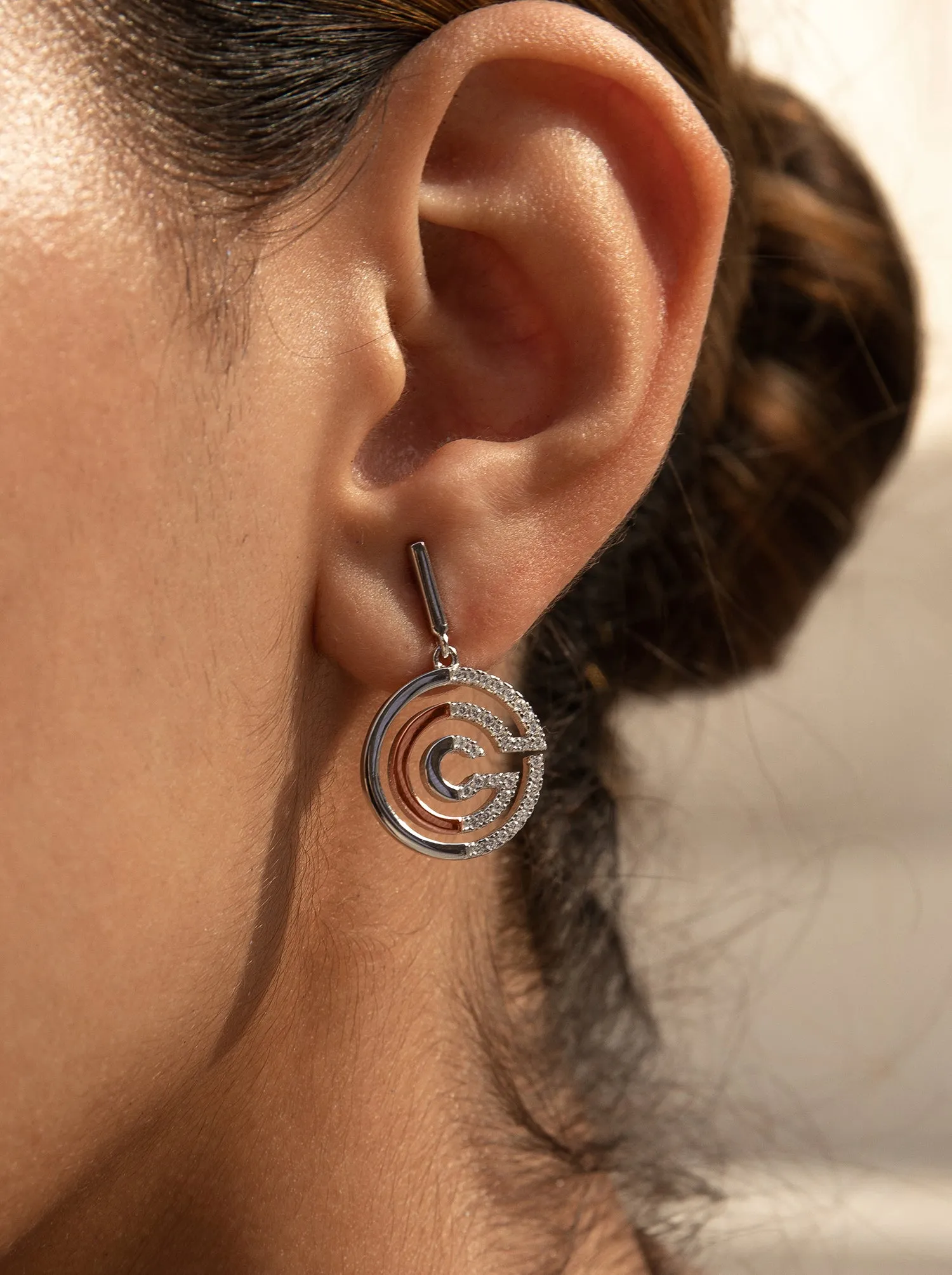 Pendientes con colgantes diseo carriles en forma de ''c'' y circonitas