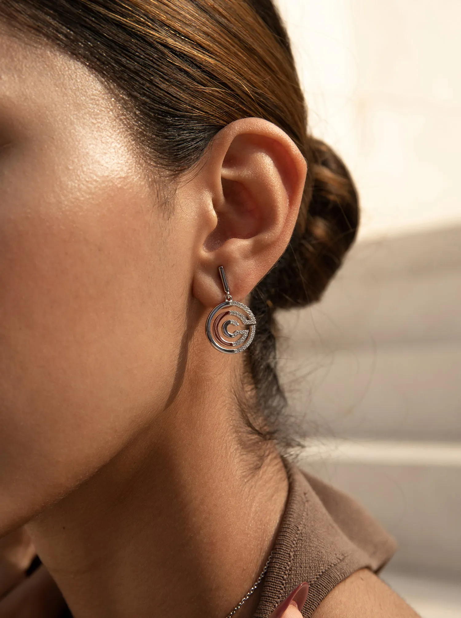 Pendientes con colgantes diseo carriles en forma de ''c'' y circonitas