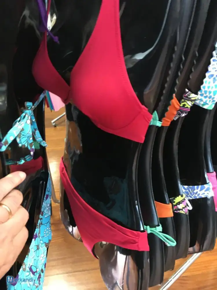 Ropa de stock en trajes de baño, Ropa de stock, Nuevos estilos en trajes de baño