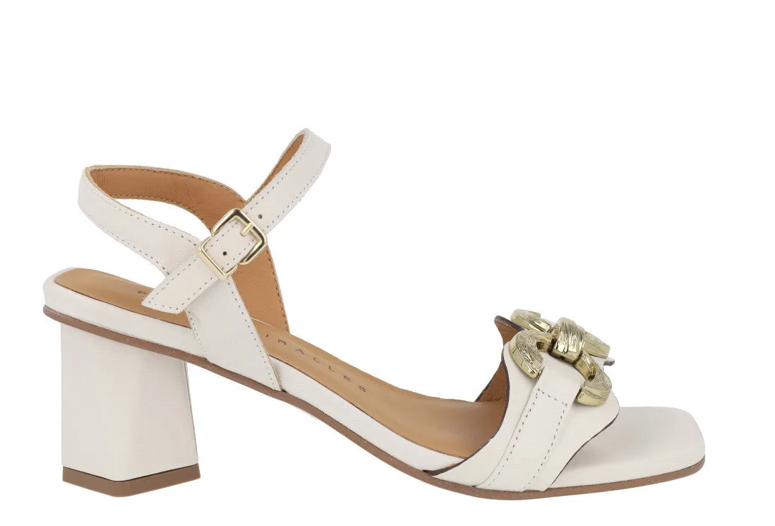 Sandalias de piel Cobán con tacones de 7 cms