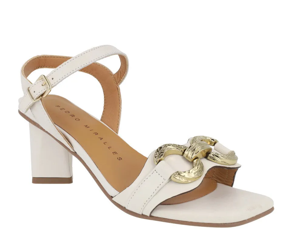 Sandalias de piel Cobán con tacones de 7 cms