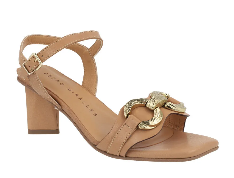 Sandalias de piel Cobán con tacones de 7 cms