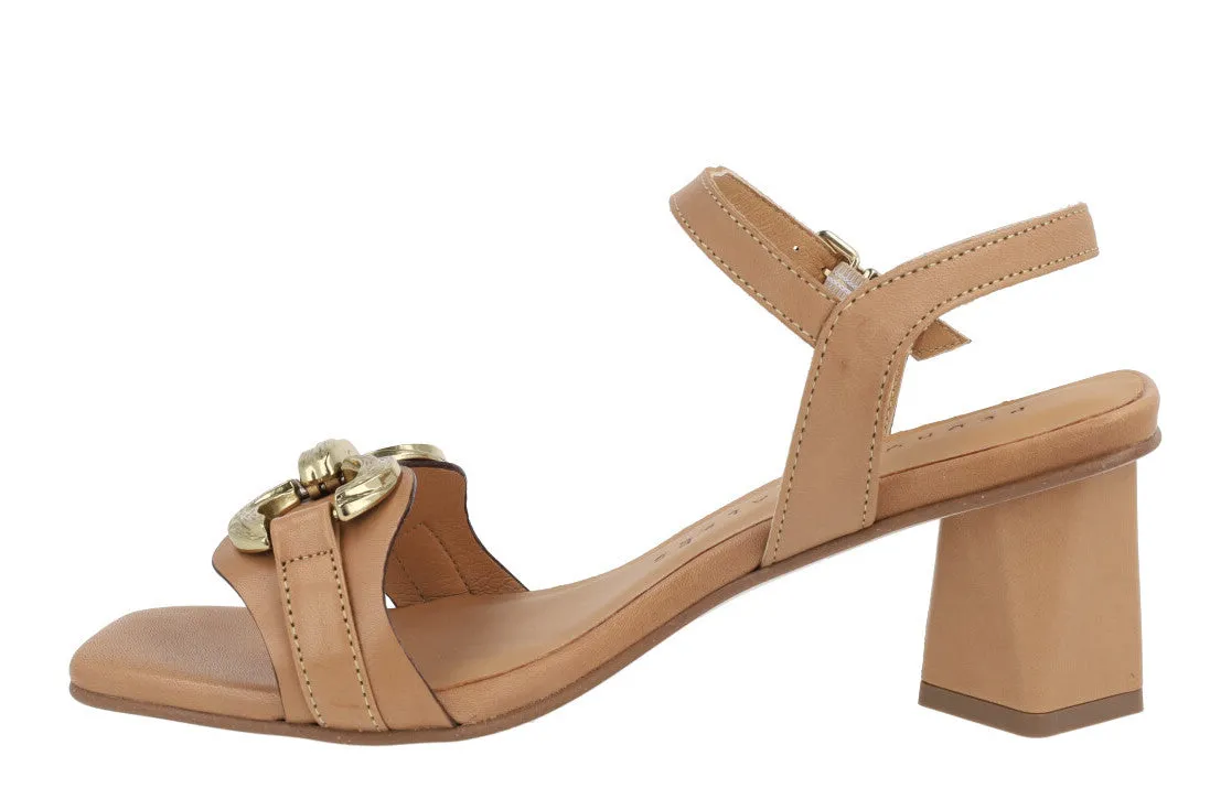 Sandalias de piel Cobán con tacones de 7 cms