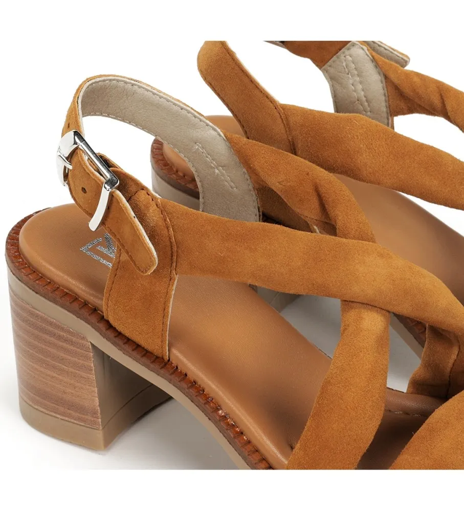 Sandalias de Piel D9067 marrón