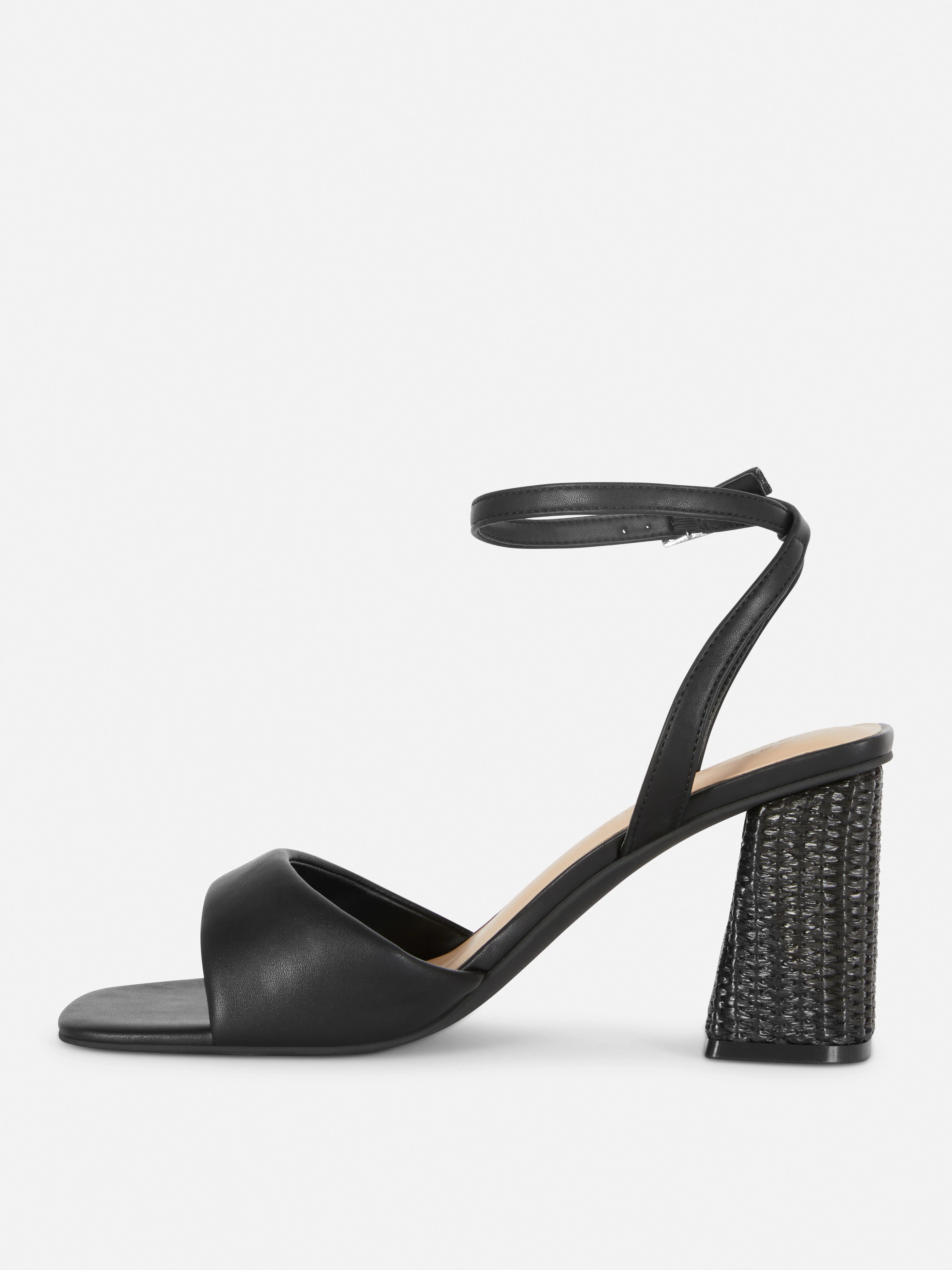 Sandalias de tacón de rafia de horma ancha