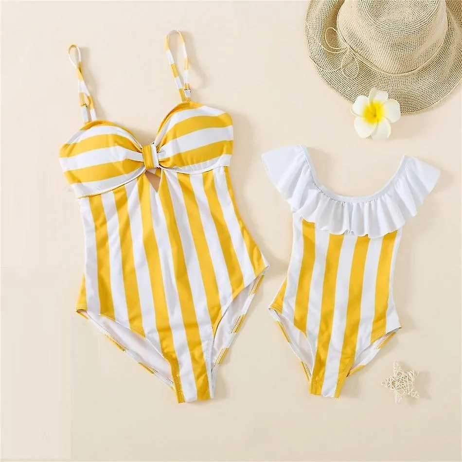 Trajes de baño de madre e hija