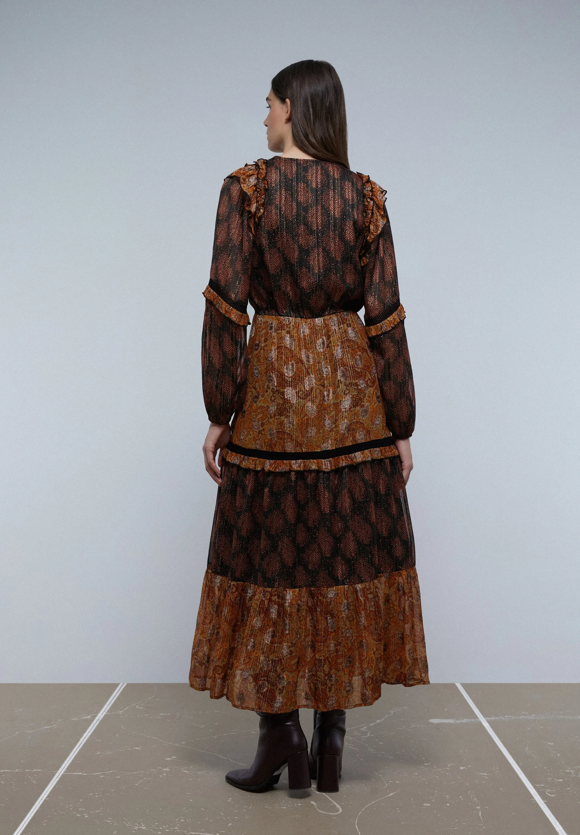 VESTIDO MIDI PAISLEY LUREX