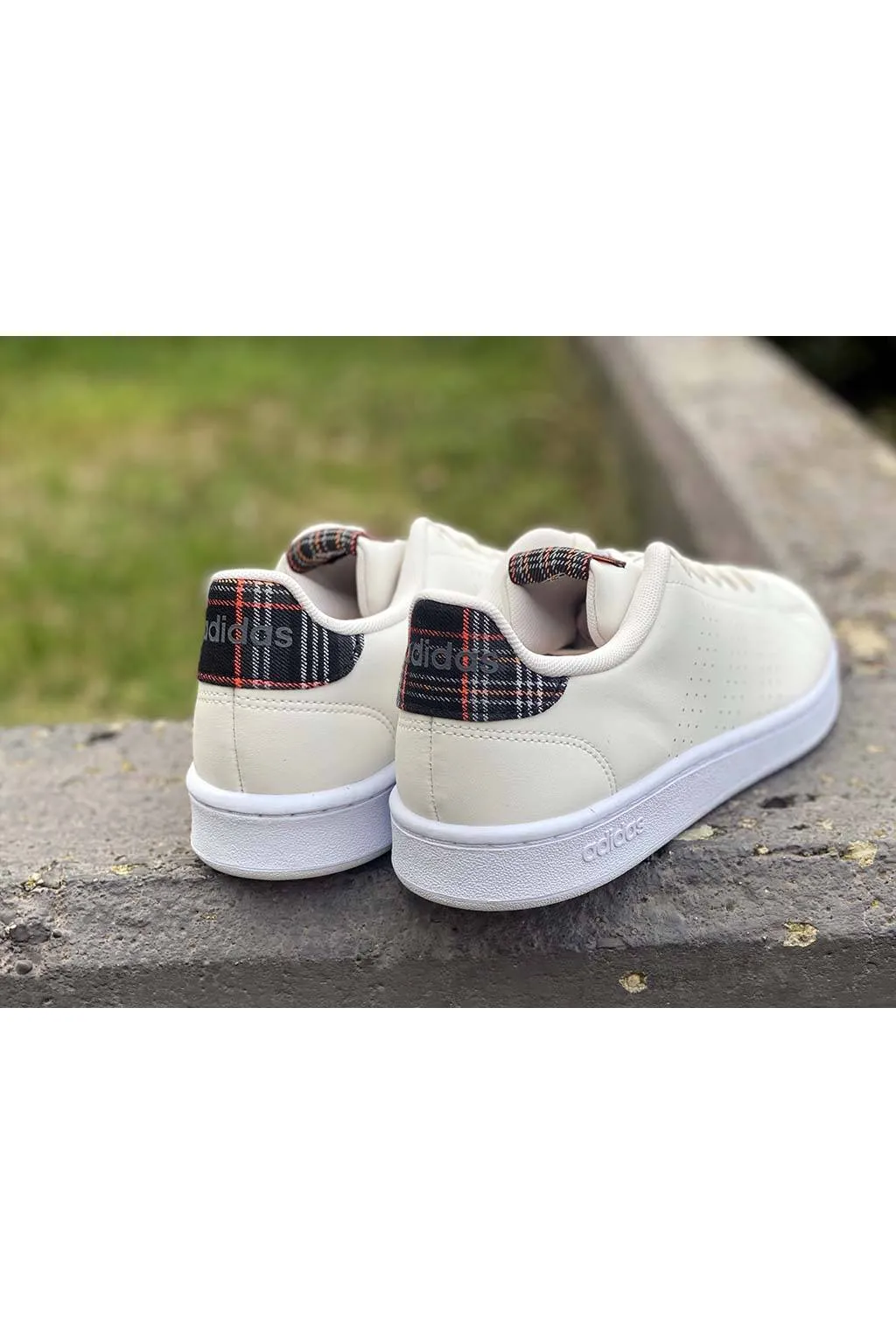 Zapatilla Adidas Advantage hq1786