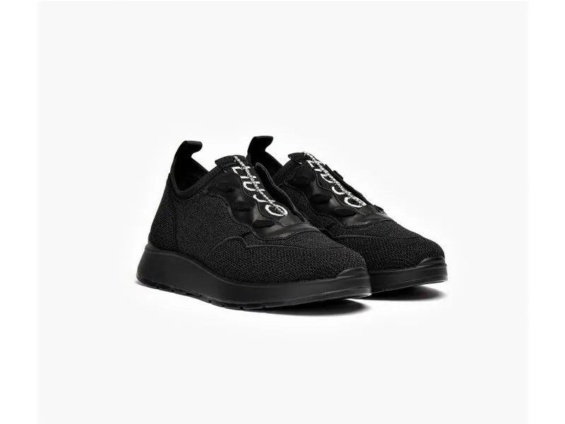 ZAPATILLA SIN CORDONES CON STRASS B69007 LIUJO EN COLOR NEGRO