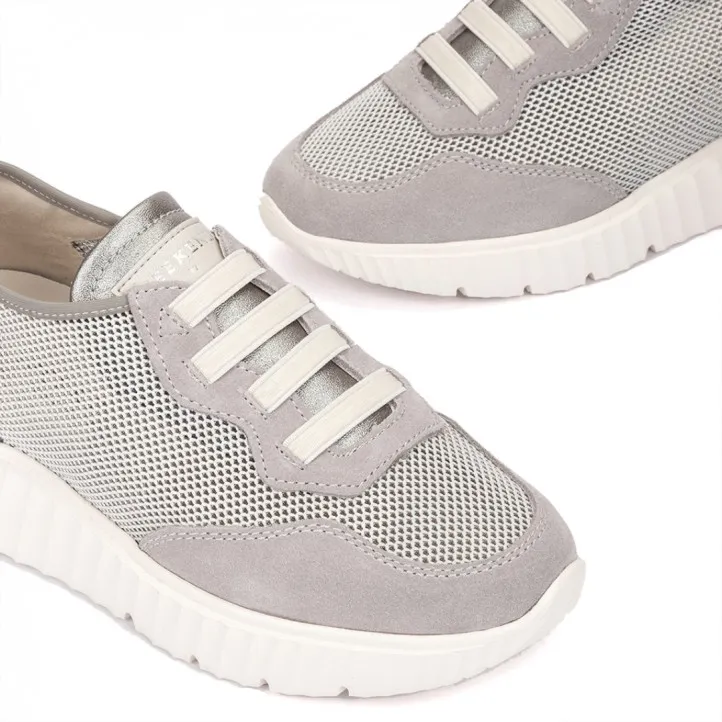 Zapatillas urban Weekend tulsa con rejilla y piel en color plata